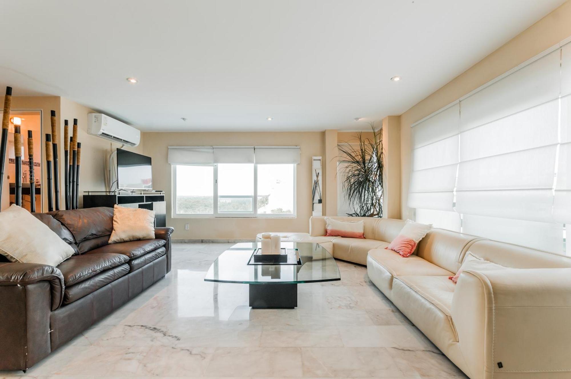 Brisas Beachfront Penthouses Appart hôtel 4*